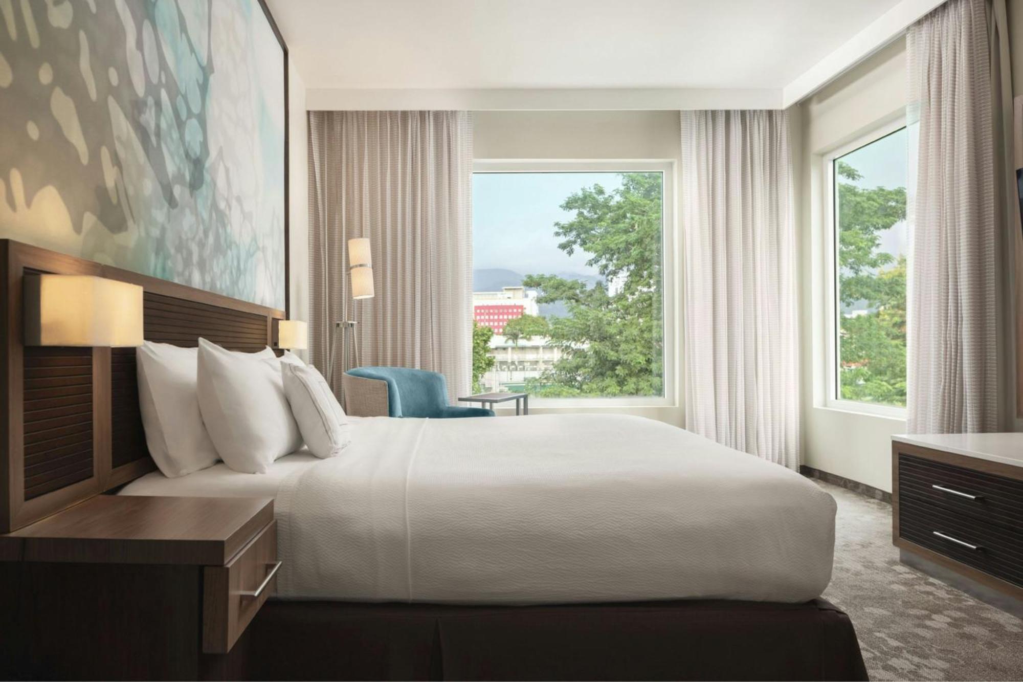 Courtyard By Marriott Kingston, Jamaica Hotel Exterior foto